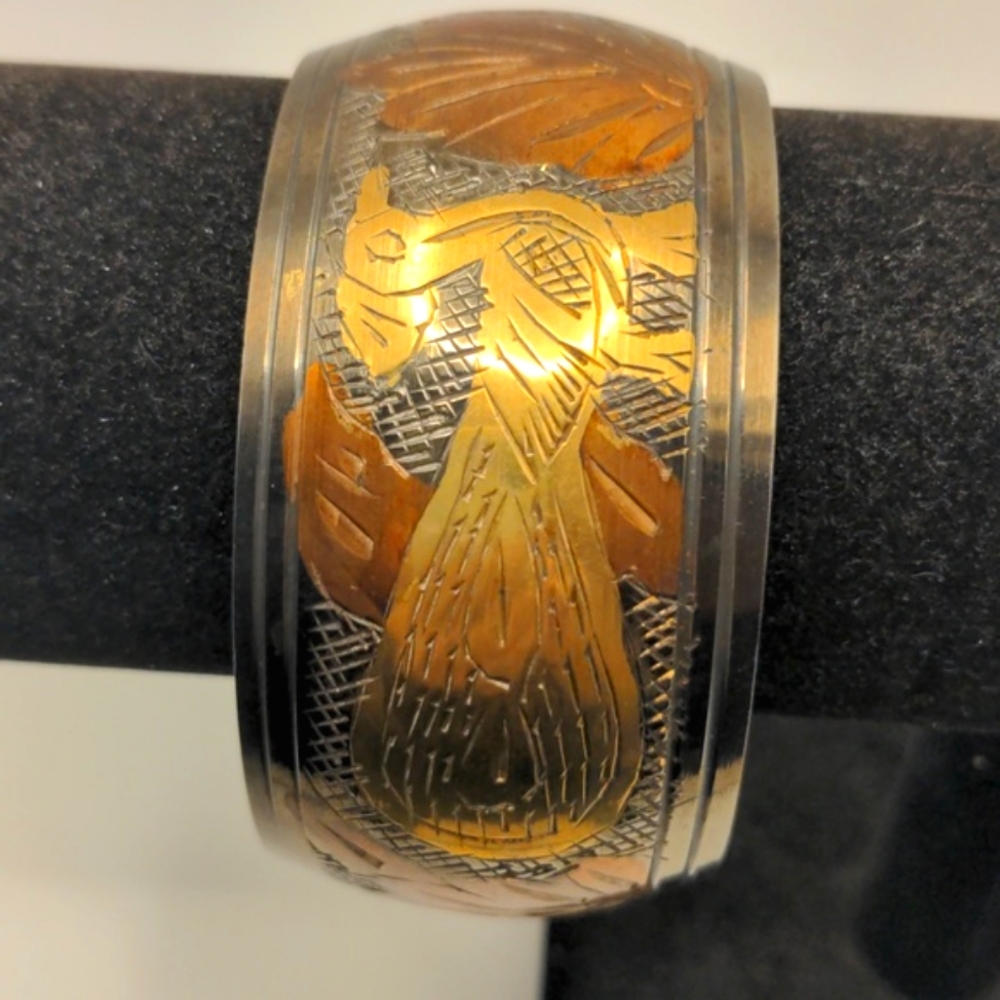 Vintage Gold Brass and Copper Bangle Bracelet  Wide.  Handcrafted  3" Across. - Picture 2 of 8